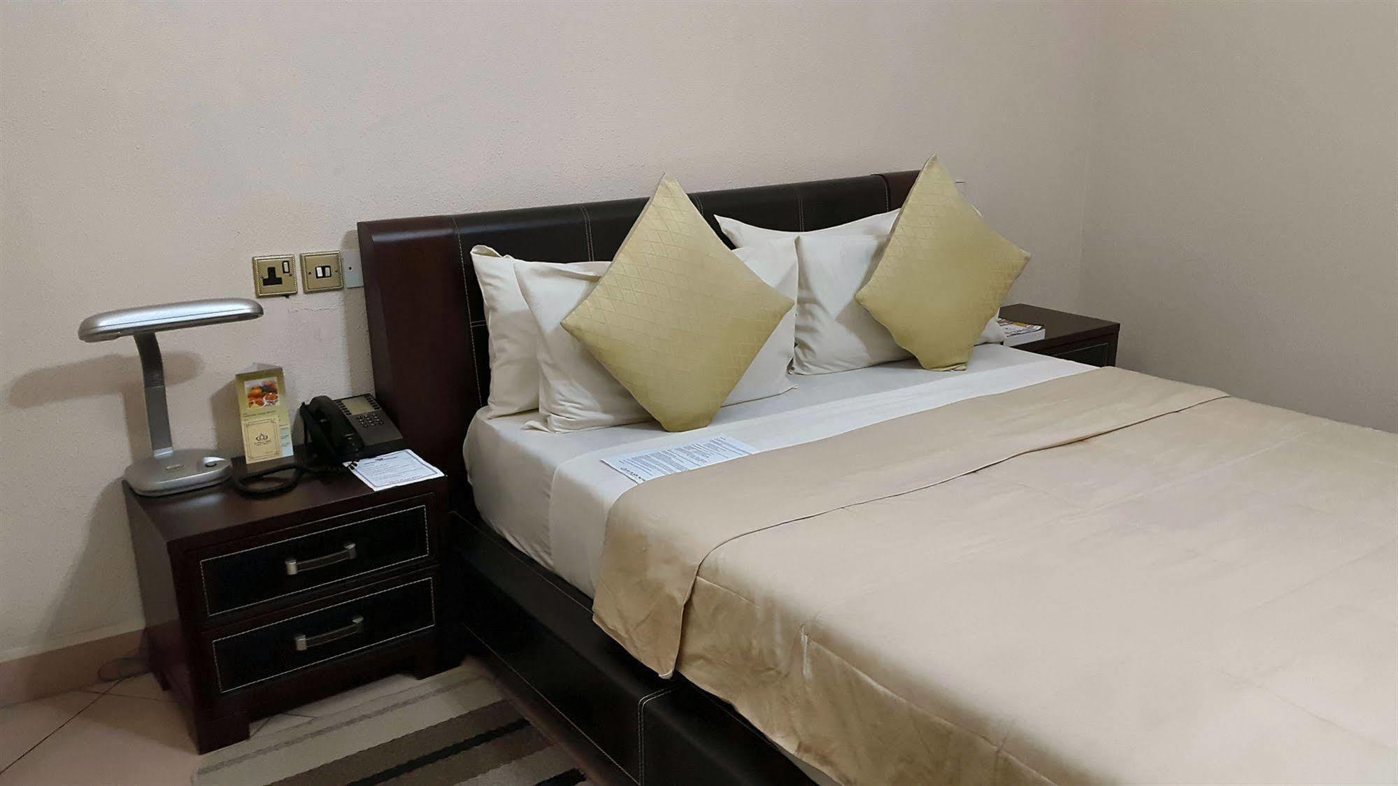 M Plaza Hotel Аккра Экстерьер фото